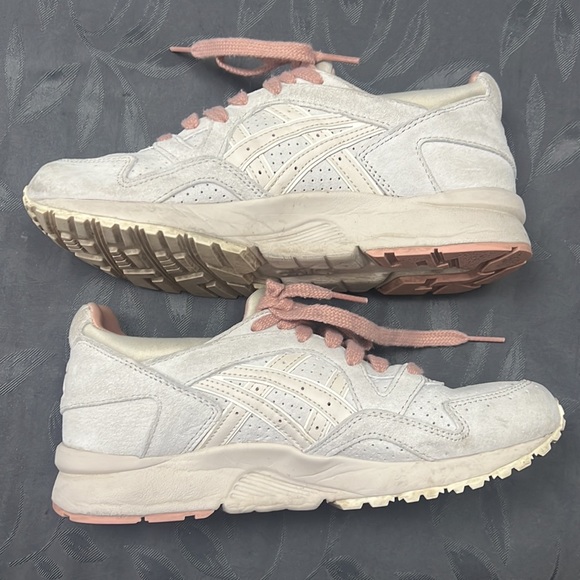 ASICS Gel-Lyte V Women’s Low Top Sneakers Size 6 - Picture 2 of 2